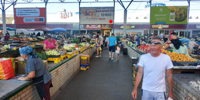 Щит 6x3,  Соборна вул.11 (центр. продринок, №4, внутр)