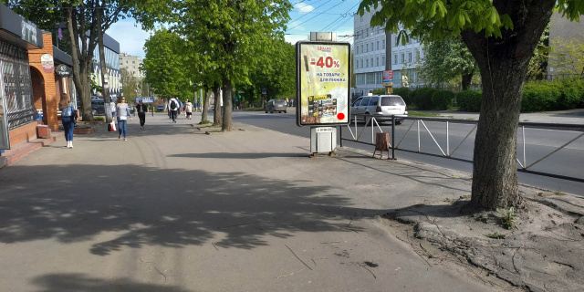 Сітілайт 1.2x1.8,  Інститутська вул. 11(зупинка навпроти ХНУ)