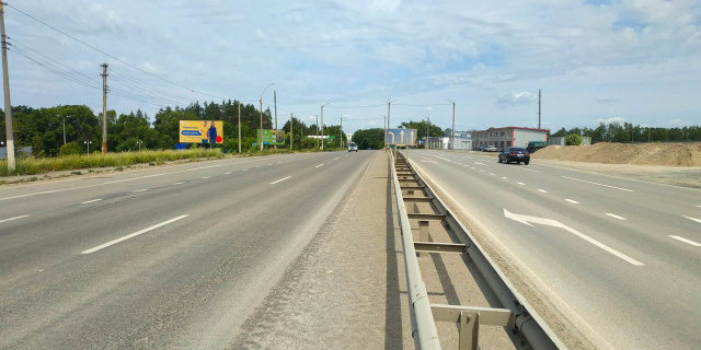 Щит 6x3,  В'їзд з Чернівців (біля тсц Караван, азс АМІК, H03) №2