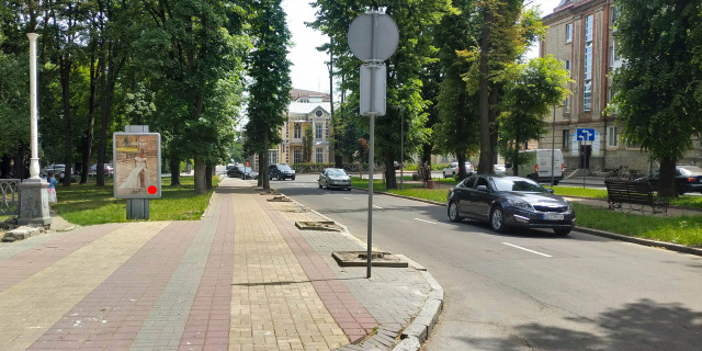 Сітілайт 1.2x1.8,  Героїв Маріуполя вул. 1 (РАЦС)