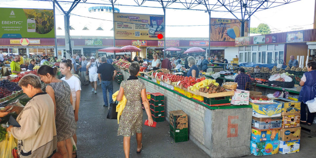 Щит 6x3,  Соборна вул.11 (центр. продринок, №2, внутр)